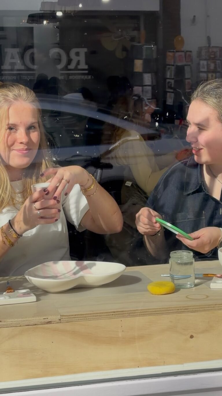 Instagram post from palettecafe.nl. This post is in position 1.